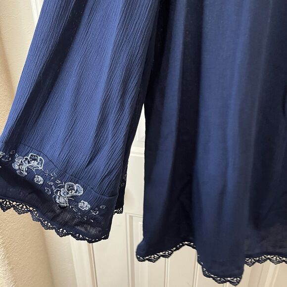 Time and Tru Blue Floral Embroidered Tunic Top Keyhole Boho Cottage Womens XL - Picture 3 of 8